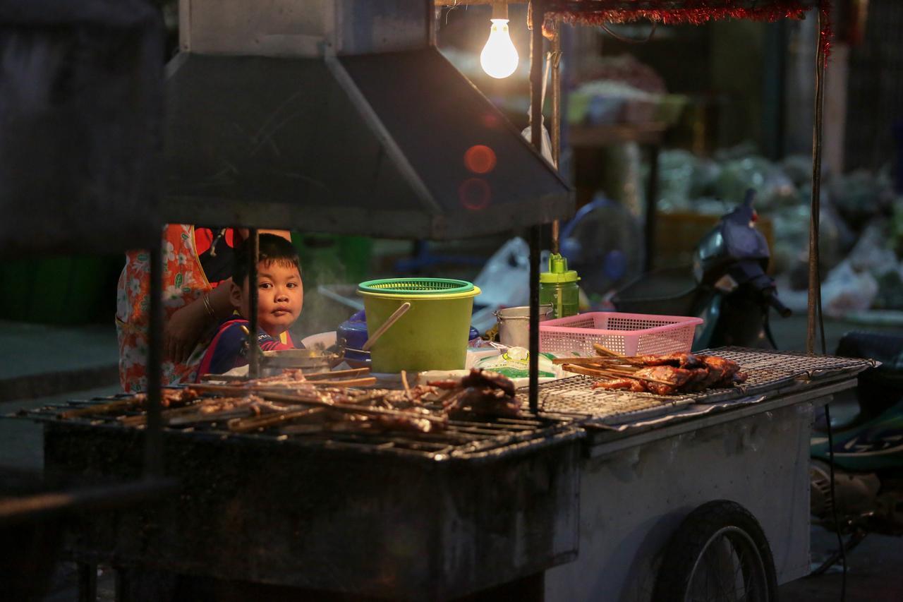 โรงแรมนางรอง Eksteriør bilde